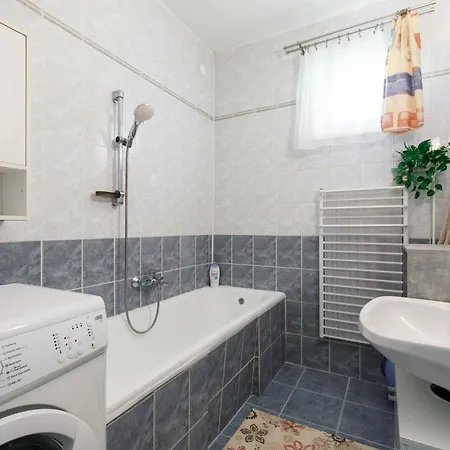 Racz By Interhome Dom wakacyjny Badacsonytomaj