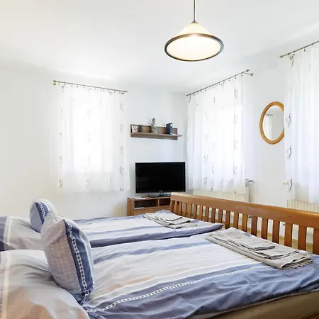 Holiday home Racz - Bac114 By Interhome